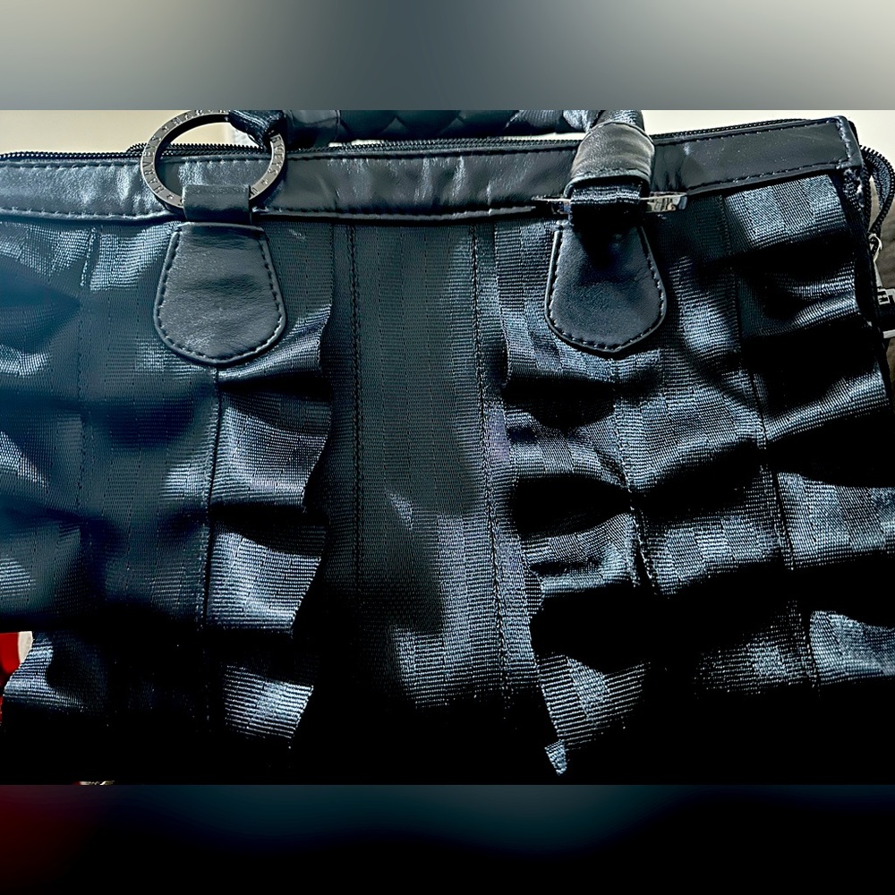 Harvey’s Seatbelt Bag ( Lola)